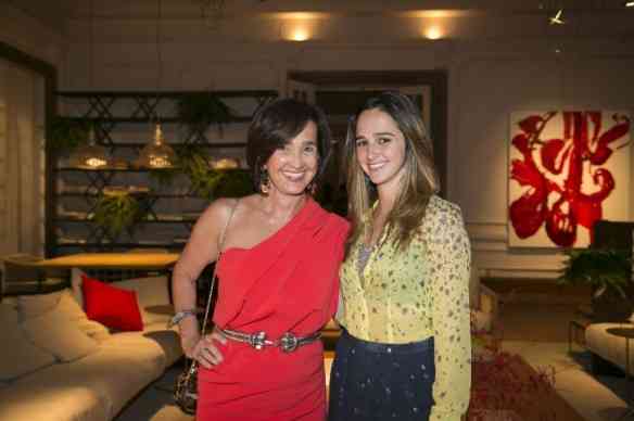 Bebel e sua Isabelzinha fofa!