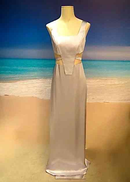 Achei este vestido lindo e faz um corpaço! 
