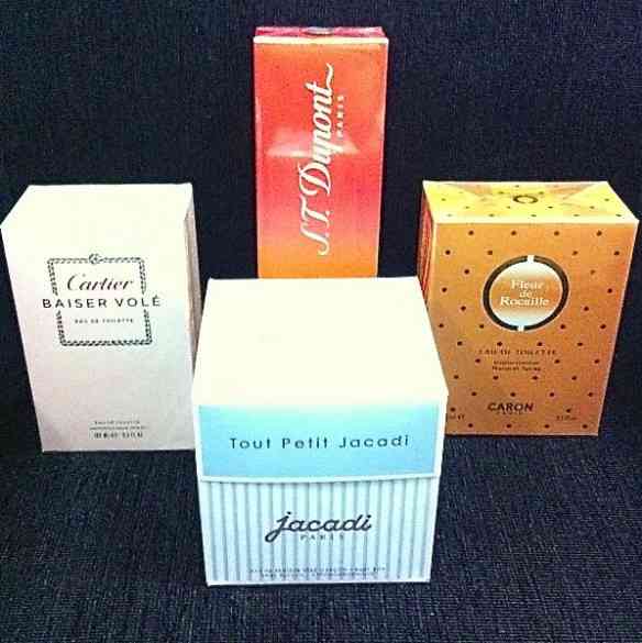 Vejam um pouquinho dos muitos perfumes maravilhosos que encontramos por lá!