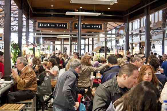 mercado_de_san_miguel_crowd