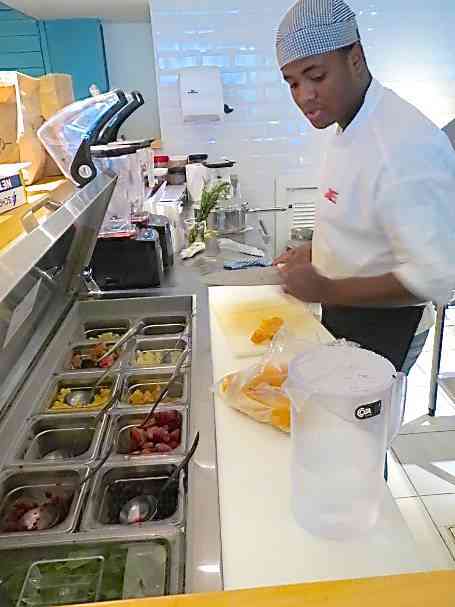Eis a cozinha de baixo, onde são preparados os sucos mais divinos com direito a acrescentarmos até 3 sementes mega nutritivas!