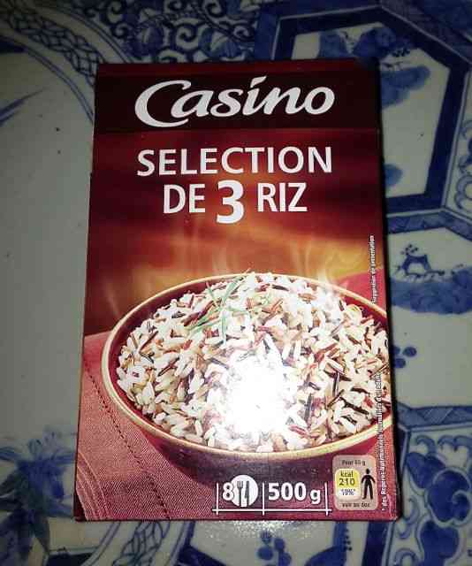 Este mix de 3 tipis de arroz, de grão longo, selvagem e vermelho também fica divino neste suflê. Da marca Casino, encontramos no supermercado Pão de Açúcar!
