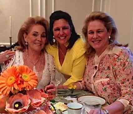 As irmãs abençoadas, Clara Magalhães e Glória Severiano Ribeiro, lindas com a aniversariante queridíssima Idinha Seabra Veiga!