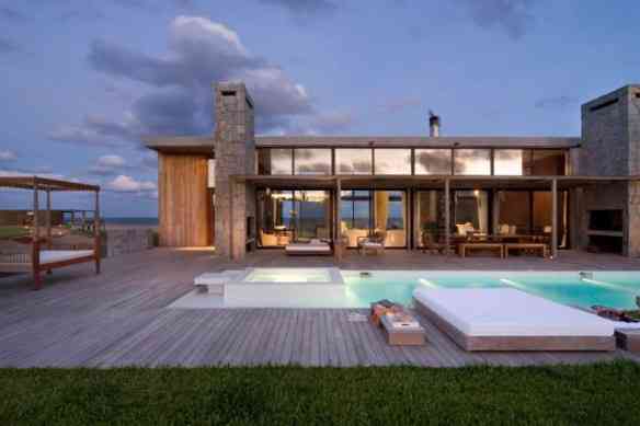 LOCATION, PUNTA DEL ESTE, URUGUAY