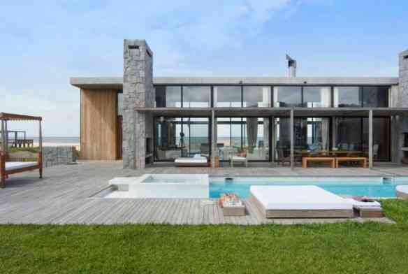 LOCATION, PUNTA DEL ESTE, URUGUAY
