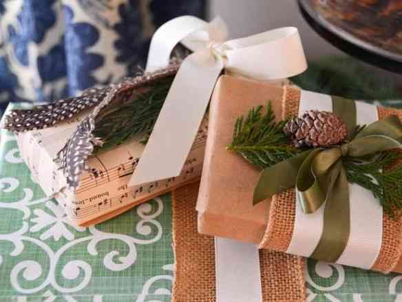 original_Marian-Parsons-handmade-holiday-gift-wrap_s4x3_lg