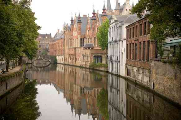 bruges-canals-01-1