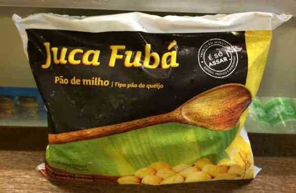 Gente este é vício no Jardim dos Pirilampos: Pãozinho de minuto feito de fubá... Não ouço falar deles desde a casa de minha adorada a avó Elisa Gonçalves!