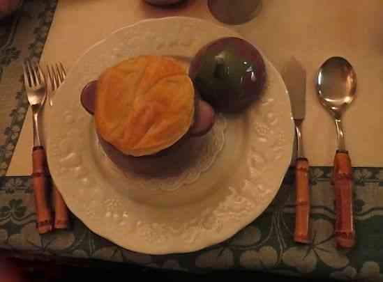 Fecho com a razão de viver das sopeirinhas: A sopa de cogumelos en croute... Receita em muito breve!