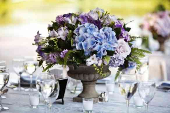 Blue-Hydrangea-Wedding-Centerpiece-600x400