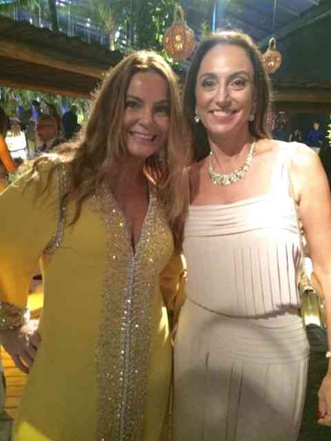 As queridas Monica Hial Abreu e Vânia Marinho abafando...