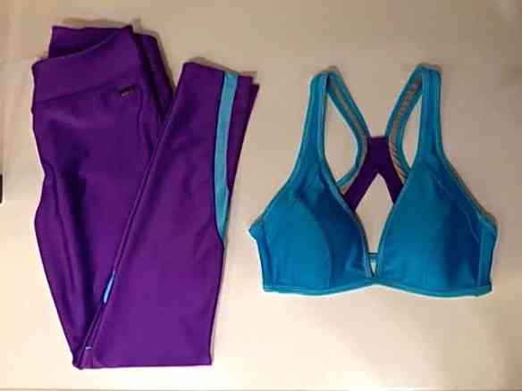 Este conjunto também é mara: Amo roxo com turquesa!