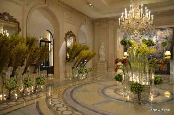 Four-Seasons-Hotel-George-V-Paris-April-2013-035-910x603