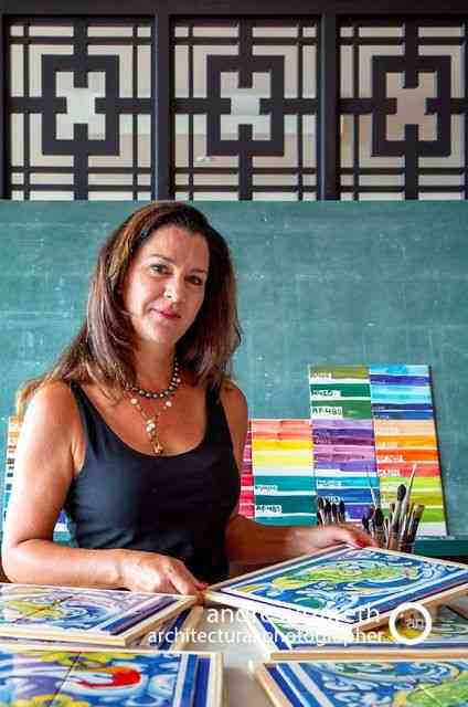 Viannita Barcellos em seu atelier: bom gosto e técnica à perder de vista!