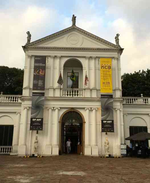Eis o charmoso "A Casa museu do objeto brasileiro", em SP!