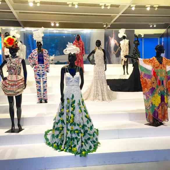 Preciosa mas concisa, "Renda-se" é uma exposição imperdível para todos os que curtem o "mundo fashion"!