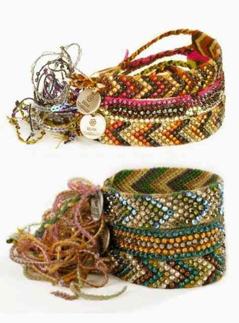 Entre os acessórios estão as lindas pulseiras...