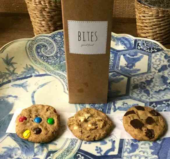 Feitos em quatro sabores, eis três deles: M&M, choco branco e 