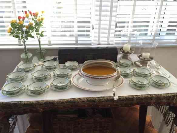 Preparado para servir... Chegou a sopa!