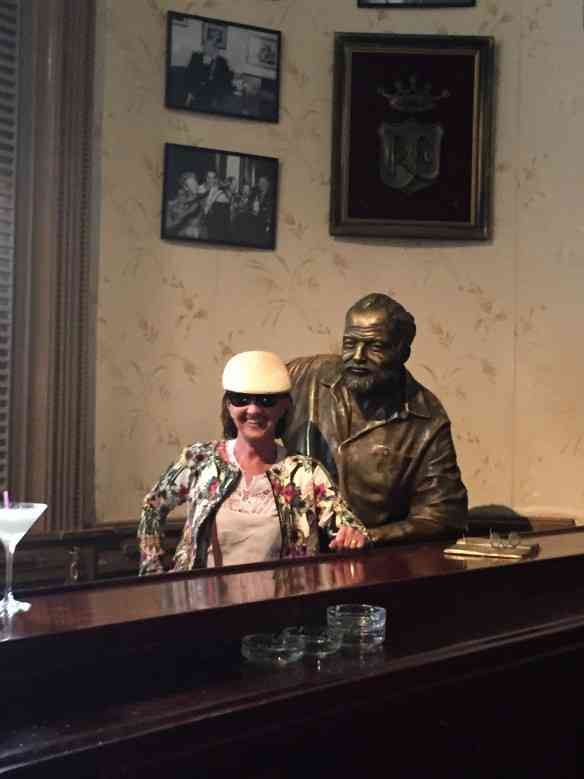 Com Hemingway, no bar do La Floridita!