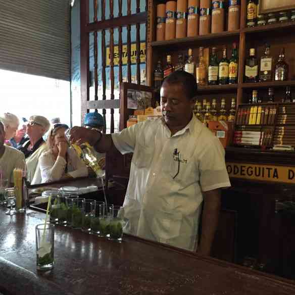 Fiquem com o famoso bar do Bodeguita del Mejo e seu emblemático mojito... Cheersss!!!