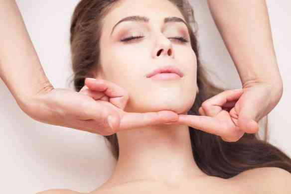 las-vegas-double-chin-treatment-1024x683