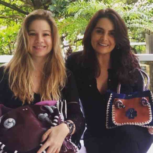 A dupla maravilhosa que concebeu as "Lucky Bags": Alessandra Curvelo e Kátia Ammon, lindas e competentes!