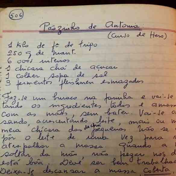 Mais de 500 páginas de sonhos... Suflê, pudins, empadinhas e por aí vai!