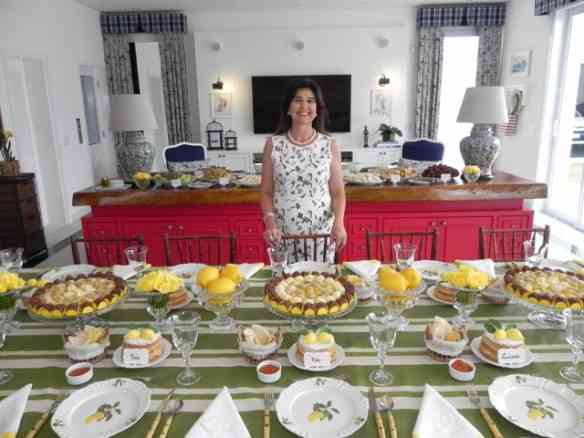A linda aniversariante Carla Mascarin e sua mesa inspirada na Sicilia: amei!