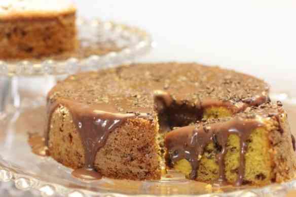 Nada melhor do que o formigueiro de cenoura com cobertura de brigadeiro mole!