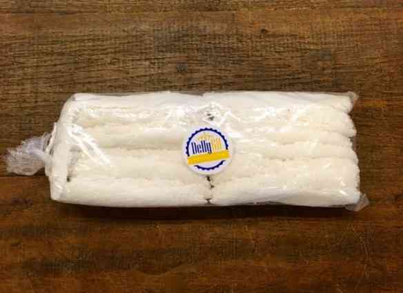 Este é o modelo mais tradicional, o "canoinha" mini, divino com queijo derretido. Dica: requeijão em vez de manteiga!