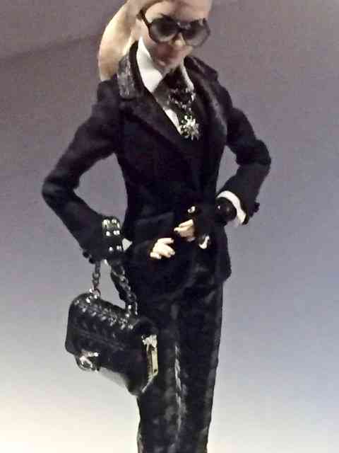 Barbie by Karl, arrasando de Chanel!