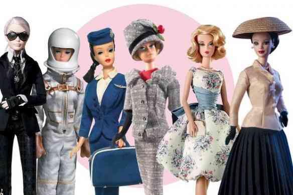 Astronauta, aeromoça ou musa de Dior e seu "new look", nossa Barbie muda de roupa pra estar sempre conectada!