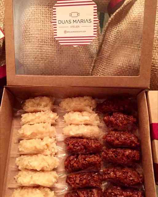 As deliciosas cocadas, suculentas, saíndo pra casa de um felizardo!