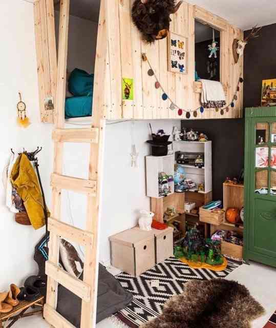 Muito bonitinho este aconchegante quarto com inspiração "boho"...