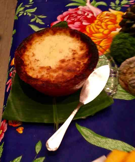 Este bolo de aipim, especialidade da família de Patrícia, é um poema a ser aprendido. De cor!