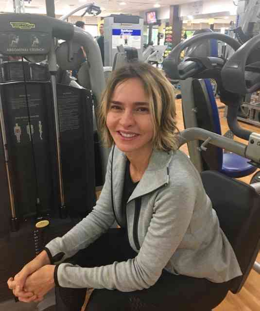 Vejam a querida Zazá Piereck às 8 da manhã, linda de rosto e de cabelo!