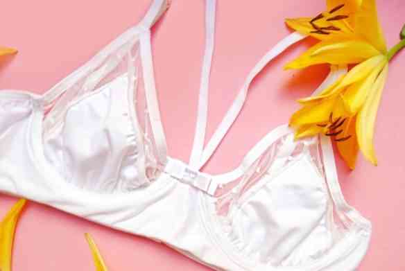 Este "sutien" é para o enxoval das noivas clientes da dupla: sexy sem passar do ponto! Amei!