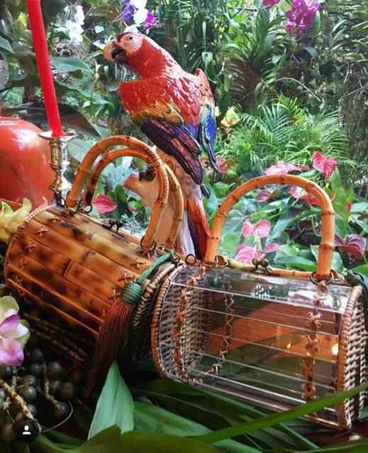Ainda tem estes 2 modelos de bolsas muito lindas, em parceria com a WaiWai.