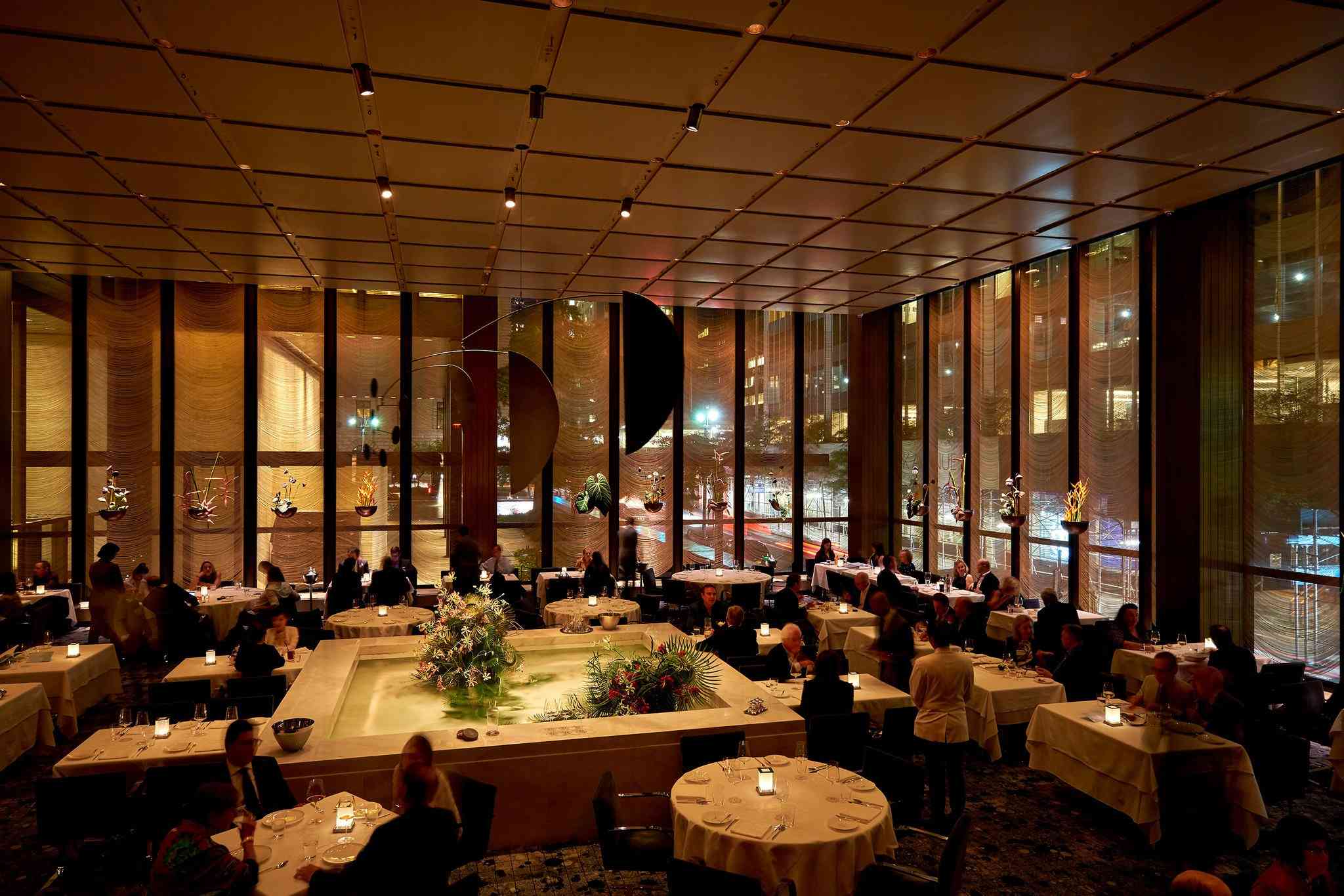 THE Pool: Super Restaurante EM NY